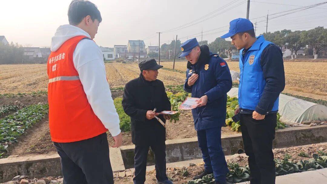 上门入户在行动|奉贤区持续开展上门关怀