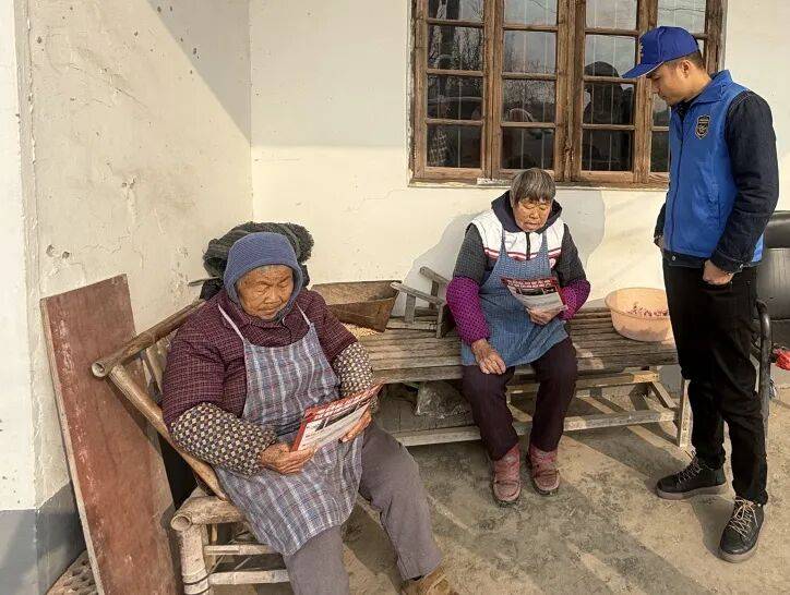 上门入户在行动|奉贤区持续开展上门关怀