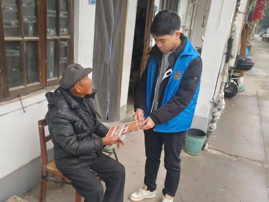 上门入户在行动|奉贤区持续开展上门关怀